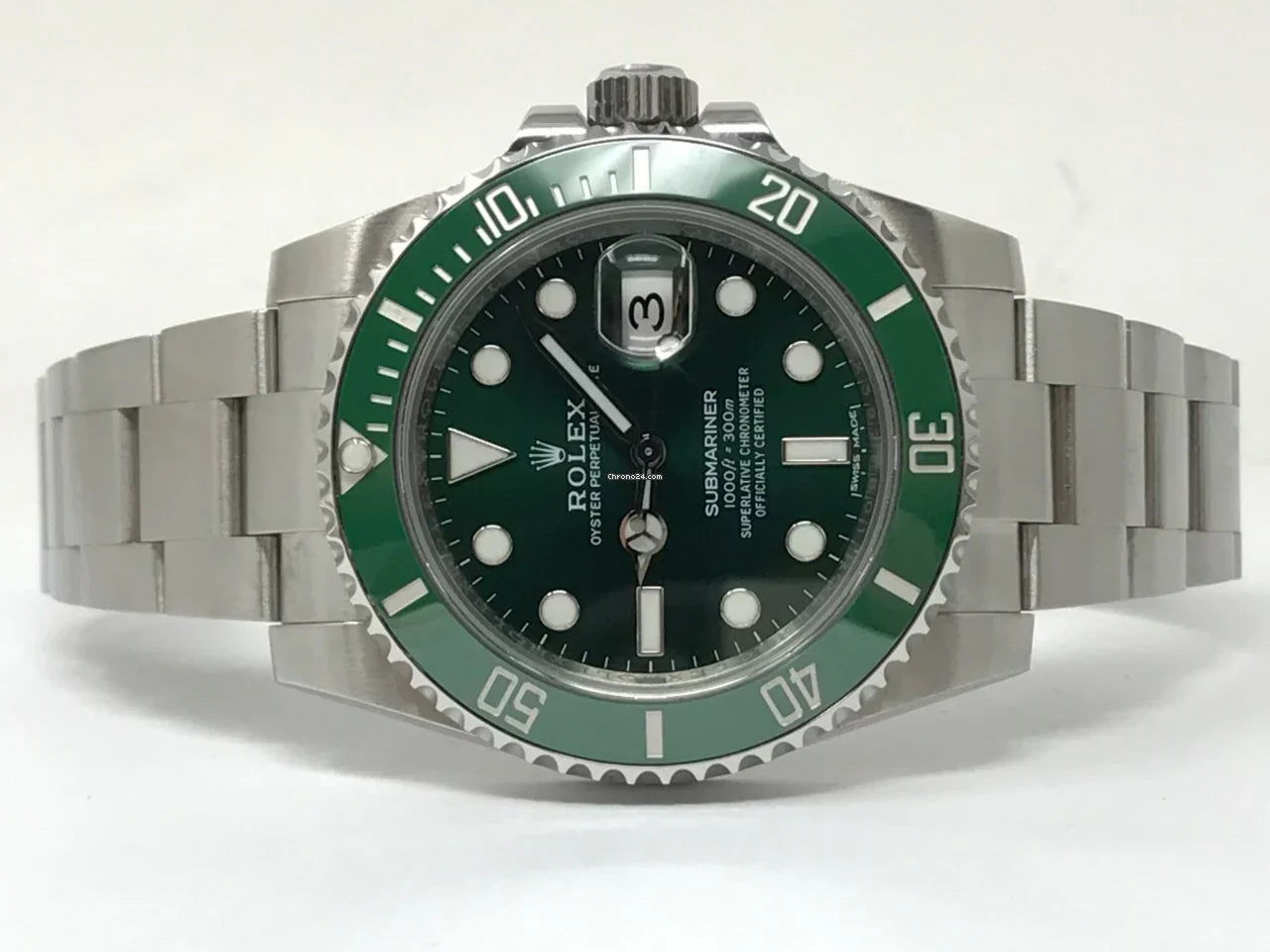 Submariner Date Green Hulk 40mm 116610LV Unworn 2019.